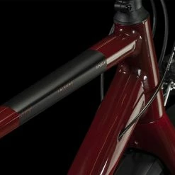 Cube Travel Mirrorred´n´black -Vélo de Trekking Soldes CUBE Travel mirrorred n black 650100 3